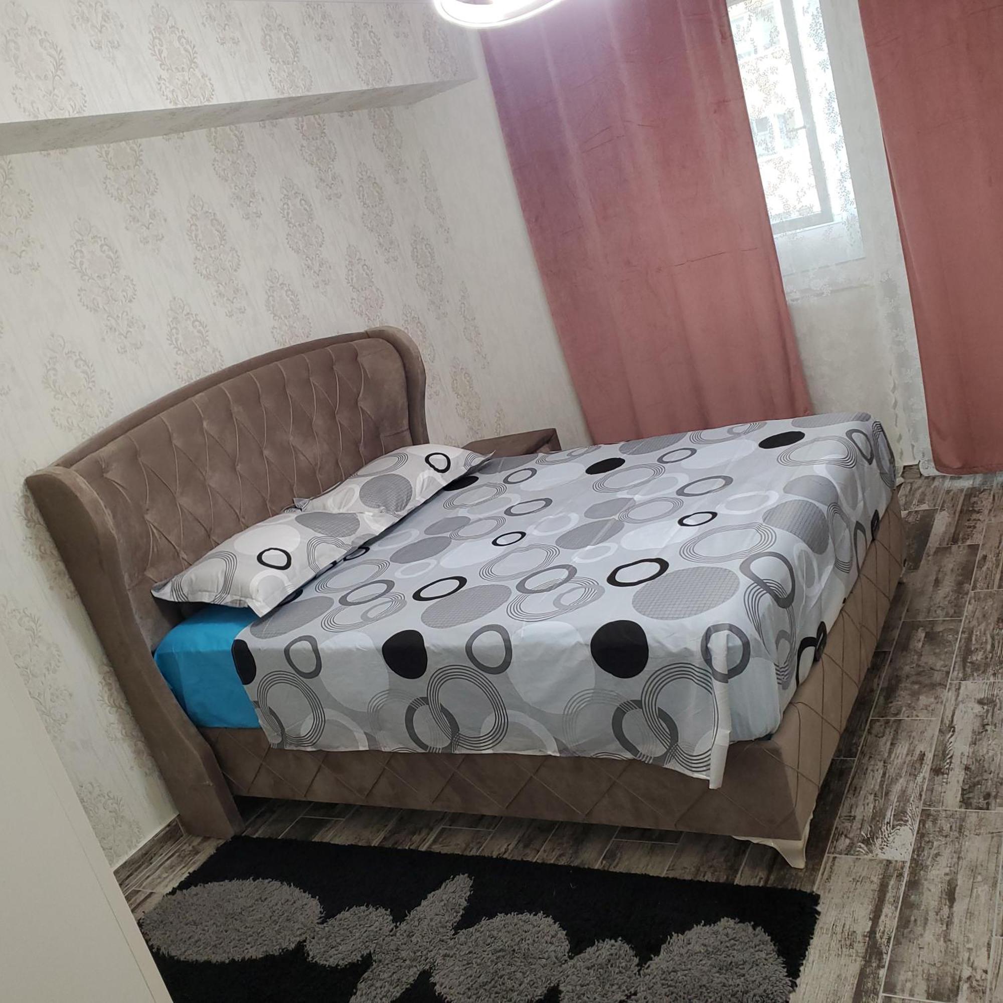 באקאו Luxury Apartament Bacovia מראה חיצוני תמונה